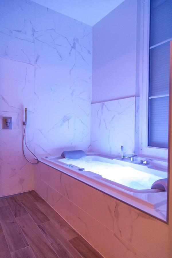 Bed and Breakfast La Demeure Des Sacres - Cathedrale Reims Esterno foto