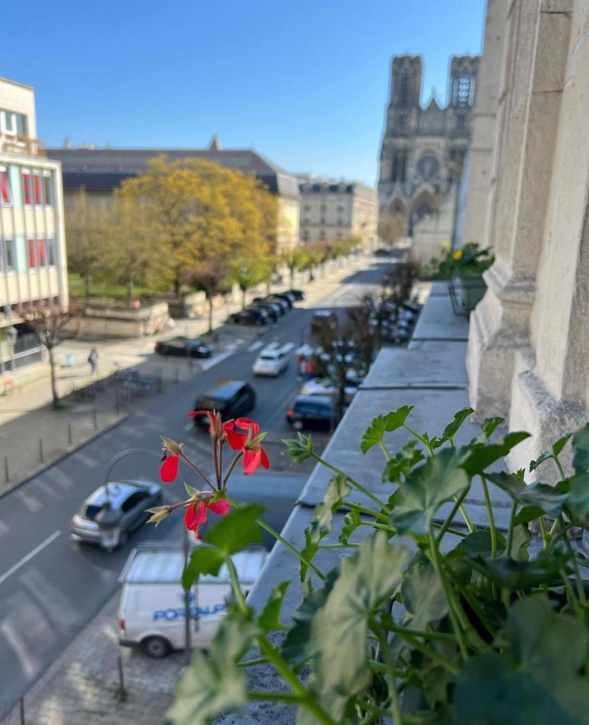 Bed and Breakfast La Demeure Des Sacres - Cathedrale Reims Esterno foto