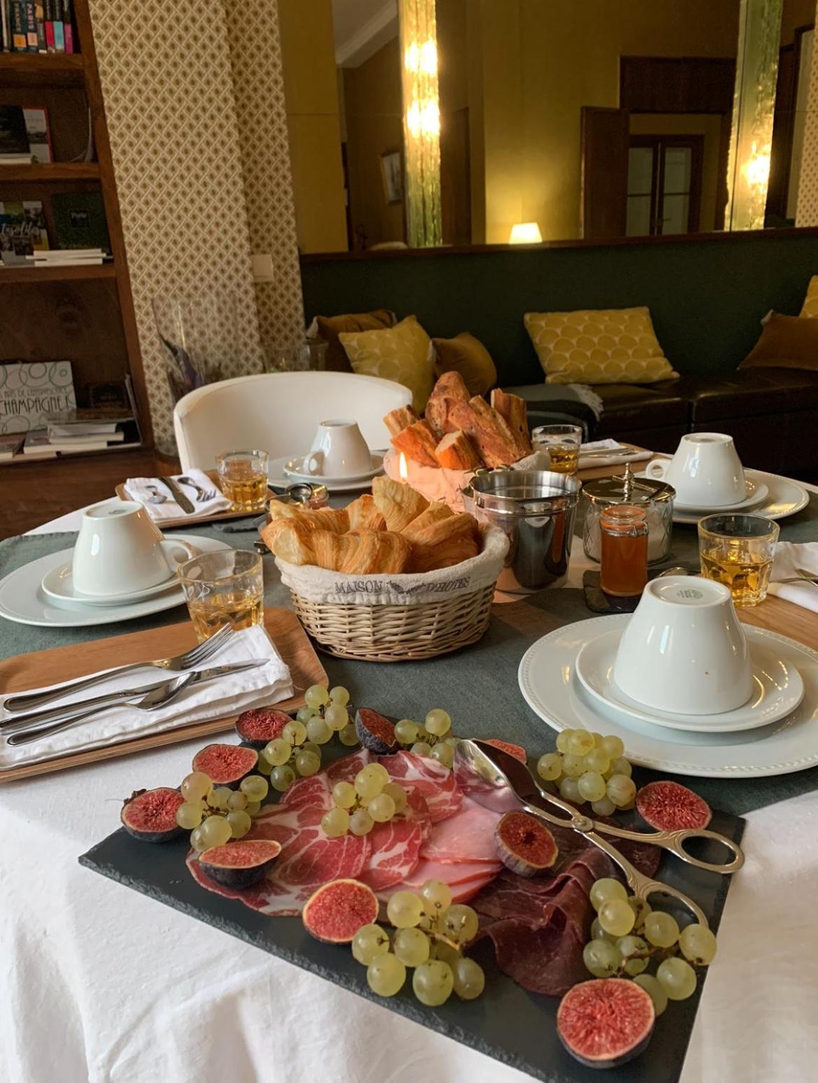 Bed and Breakfast La Demeure Des Sacres - Cathedrale Reims Esterno foto
