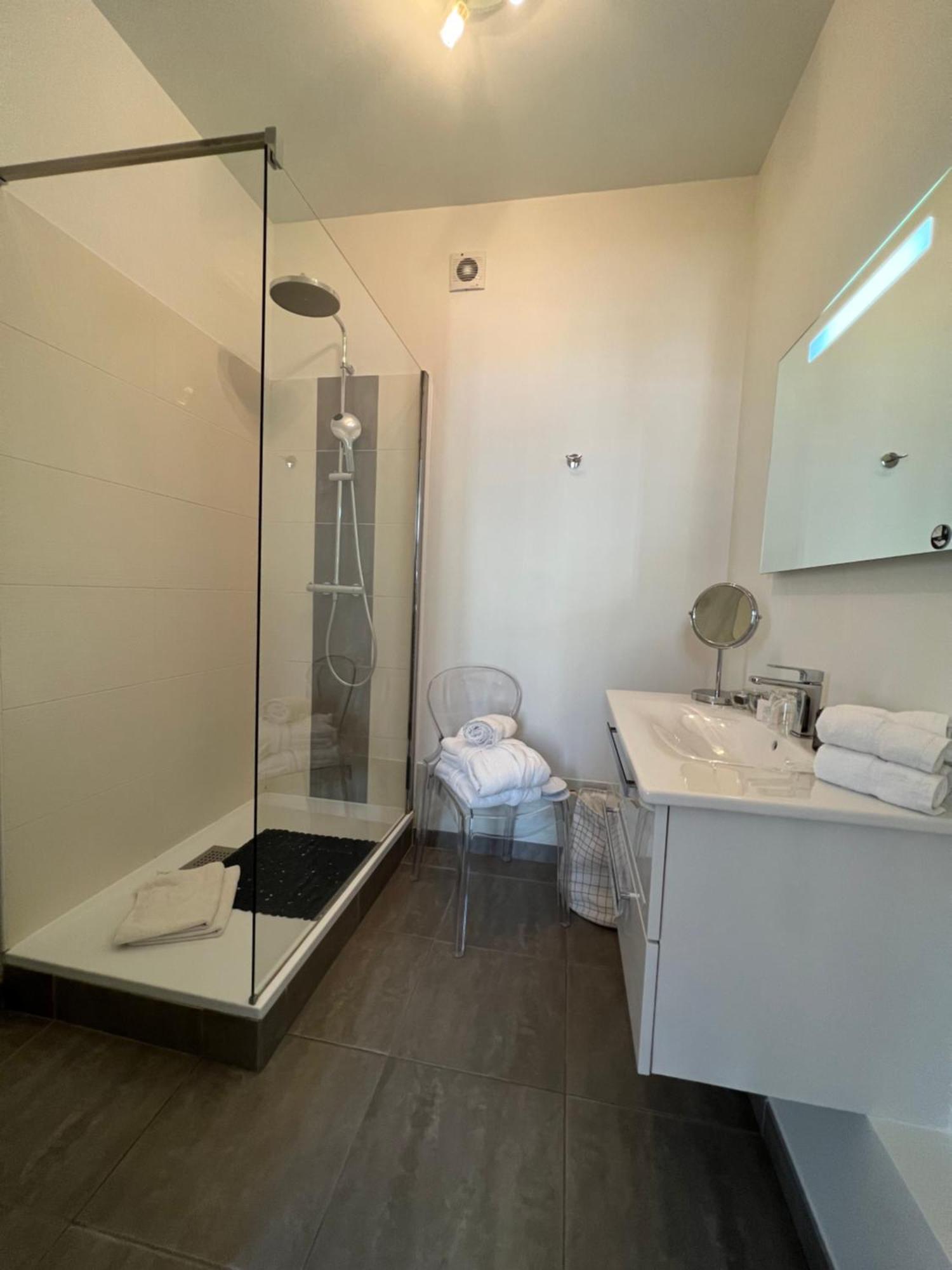 Bed and Breakfast La Demeure Des Sacres - Cathedrale Reims Esterno foto
