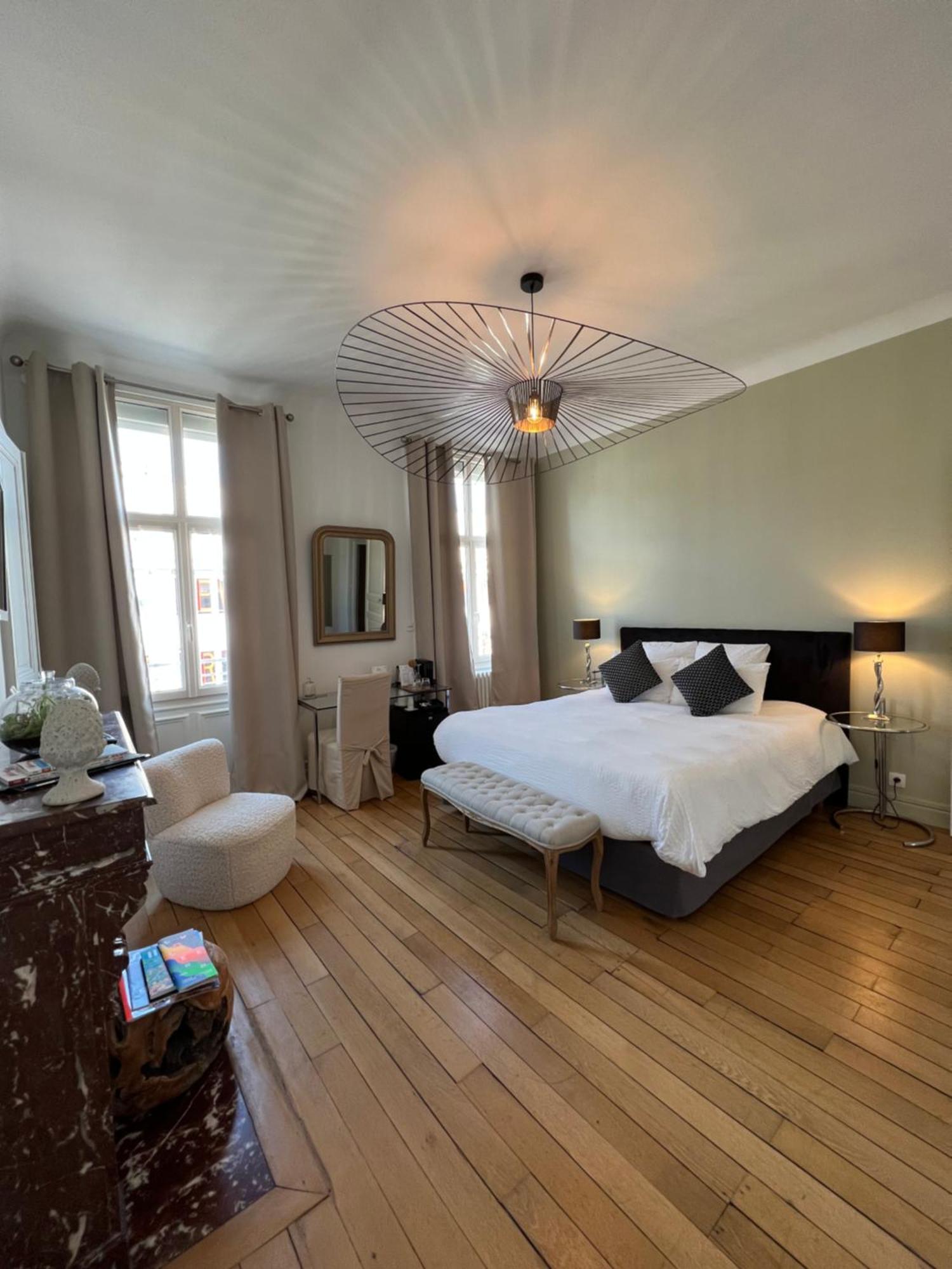 Bed and Breakfast La Demeure Des Sacres - Cathedrale Reims Esterno foto