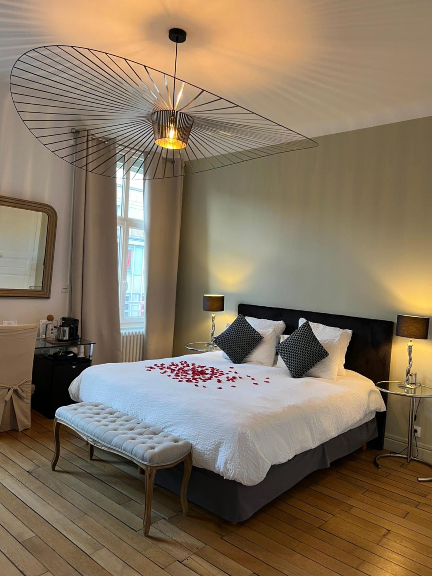 Bed and Breakfast La Demeure Des Sacres - Cathedrale Reims Esterno foto